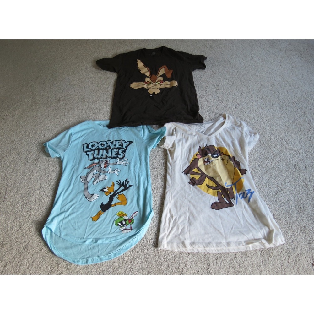 Lot of 3 Looney Tunes Women T-Shirts Wile E. Coyote Bugs Bunny Taz Size S M